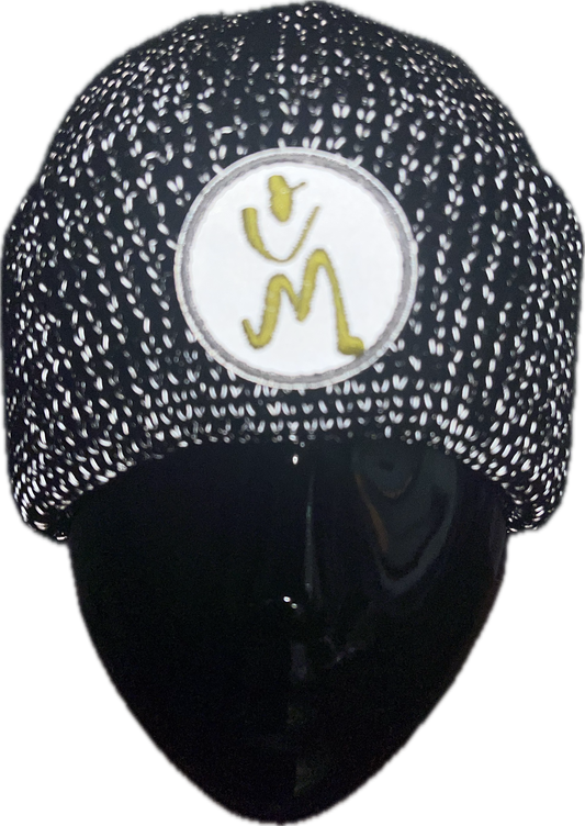 Bonnet en tricot et fil réfléchissant